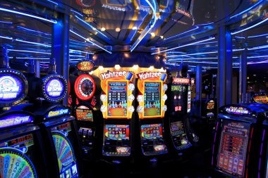 Fortune Rabbit slot interface on sumobet88 displaying five-reel layout and stake options